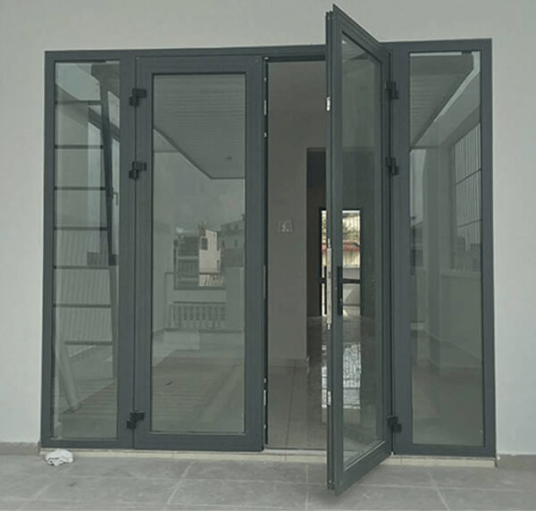 cua nhom kinh 2 canh